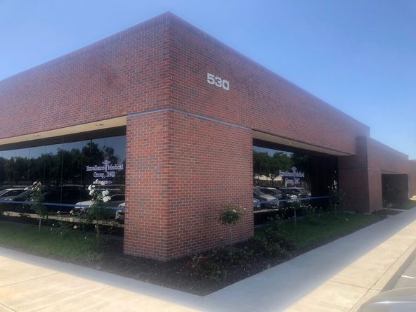 Prime 13,765 SF Commercial Office Building: 530 Kings County Dr, Hanford, CA 93230